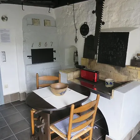 Apartment Haus Hinneres *
