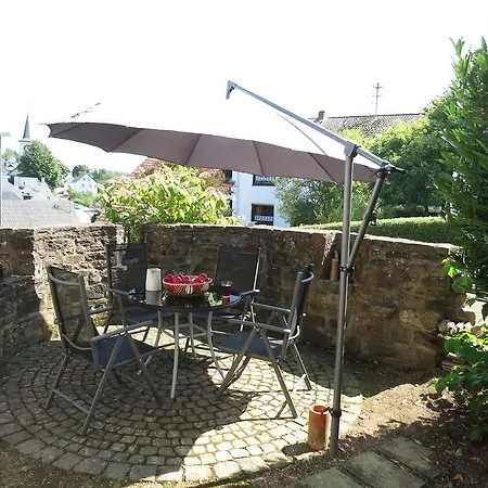 Haus Hinneres * Schalkenmehren