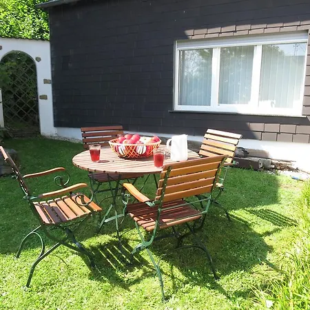 Haus Hinneres * Schalkenmehren