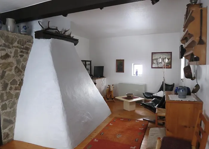 Haus Hinneres Apartamento Schalkenmehren