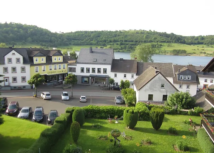 Haus Hinneres Apartamento Schalkenmehren