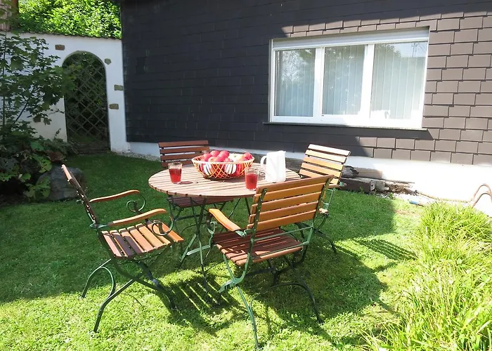 Haus Hinneres * Schalkenmehren